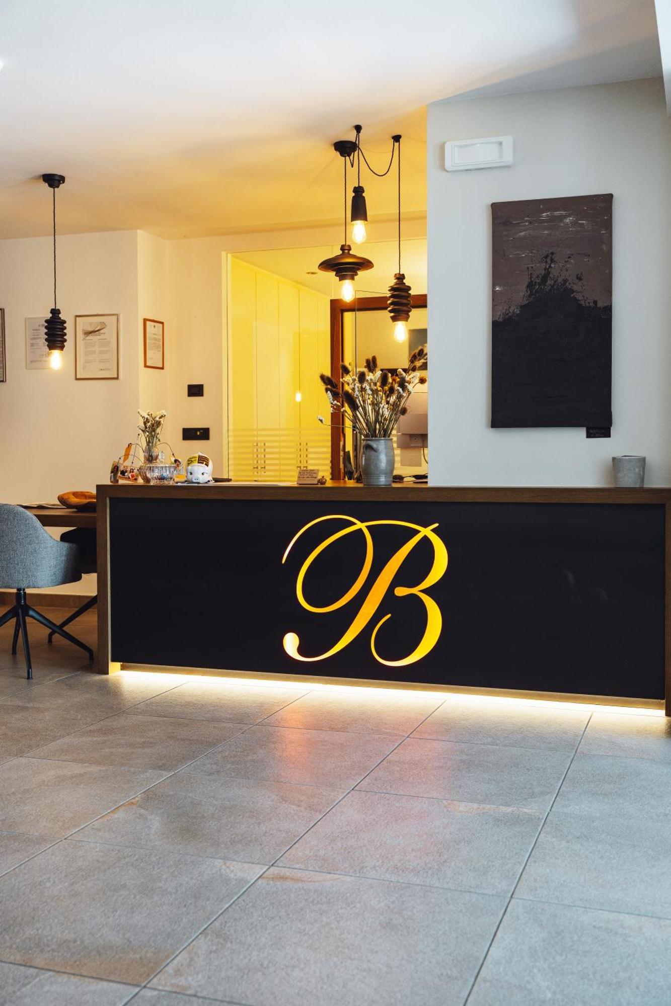 Appartement-Hotel Beatenhof 티롤로 외부 사진